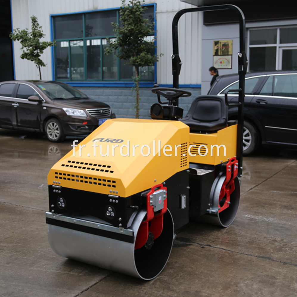 FYL-890 Road Roller